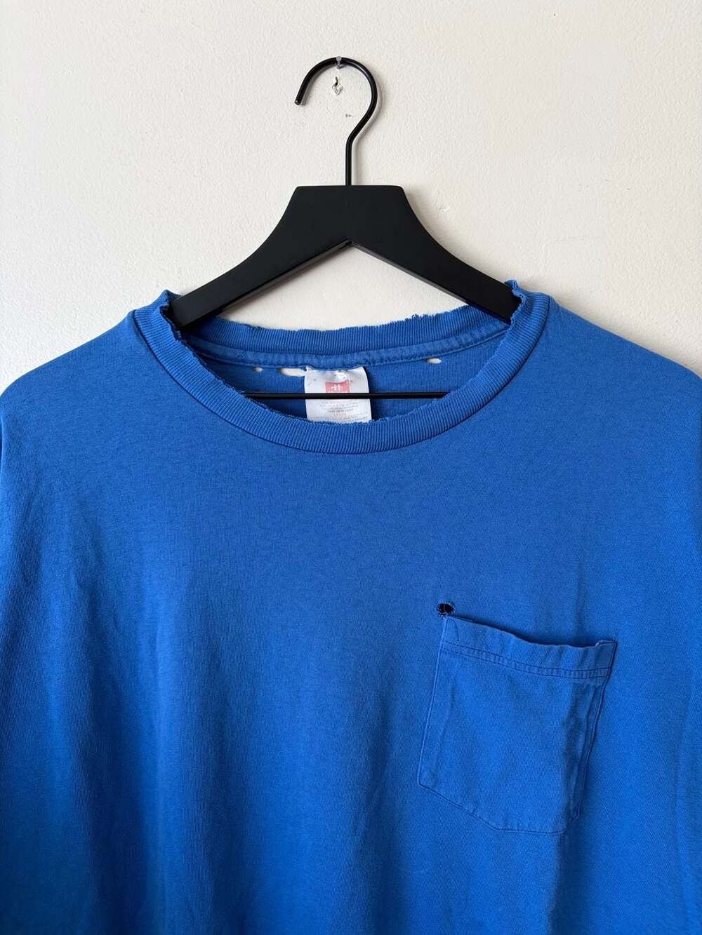 Hanes Pocket T-Shirt Size Large Royal Blue Distressed